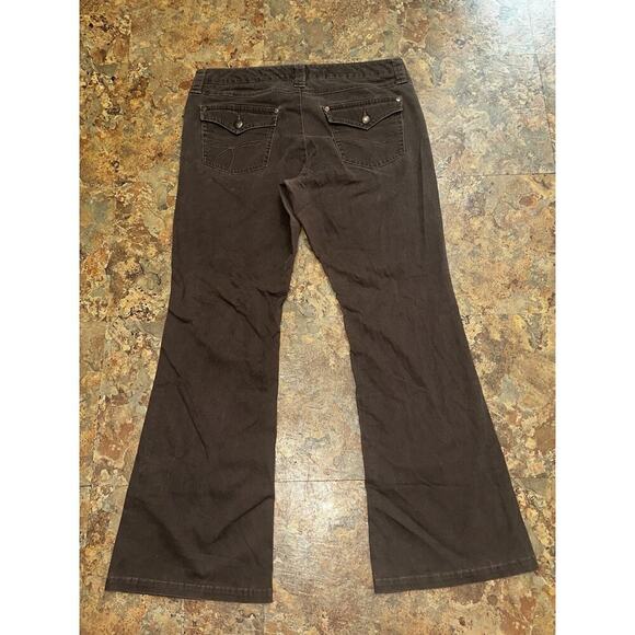 Tommy Hilfiger Women’s Brown Pants Size 14 Solid Flat Front Boot Cut - Picture 2 of 13